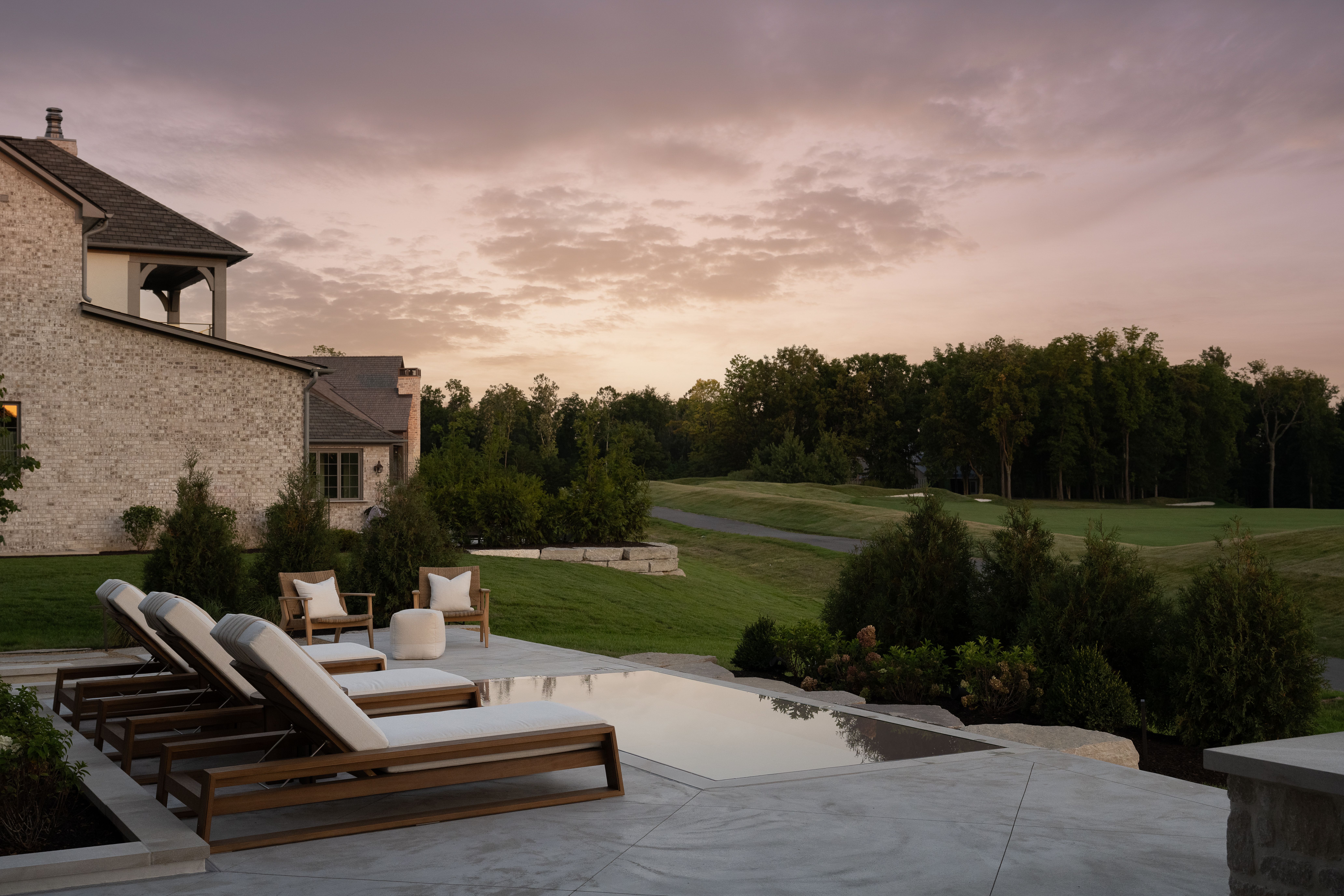  A Transformable Terrace at Chatham Hills
